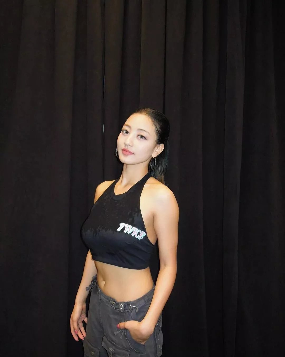 Gorgeous K-pop star, Jihyo ...