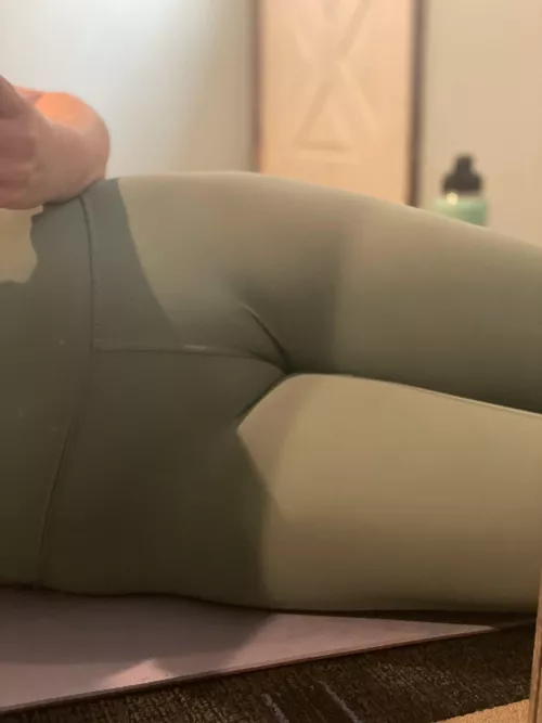 Happy Saturday, cameltoe lover