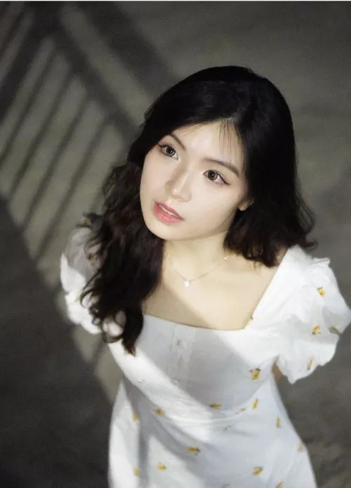 How good would facial be on her