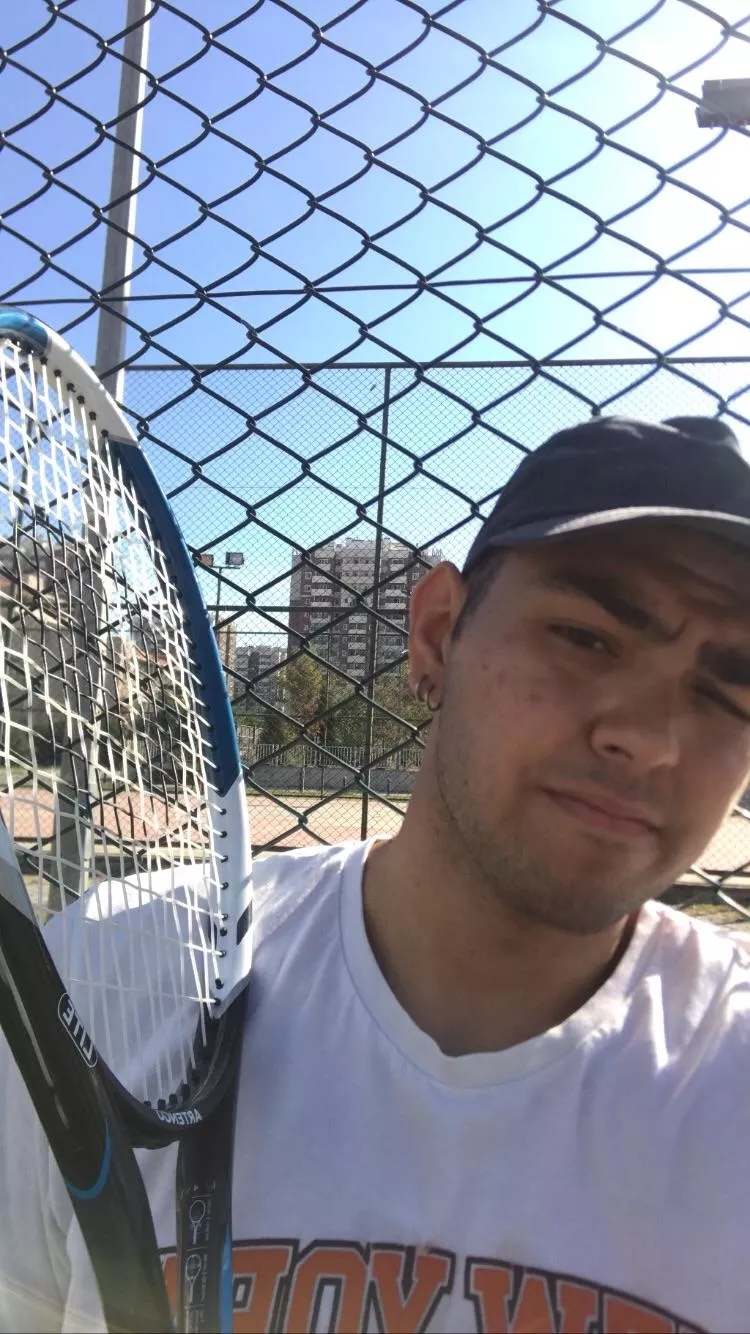 I am learning tenis 🎾 and i love it 😁😁