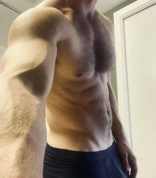 I used to shave, now I like my fur 🐺