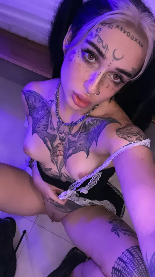 If you look closely you can see my young tities