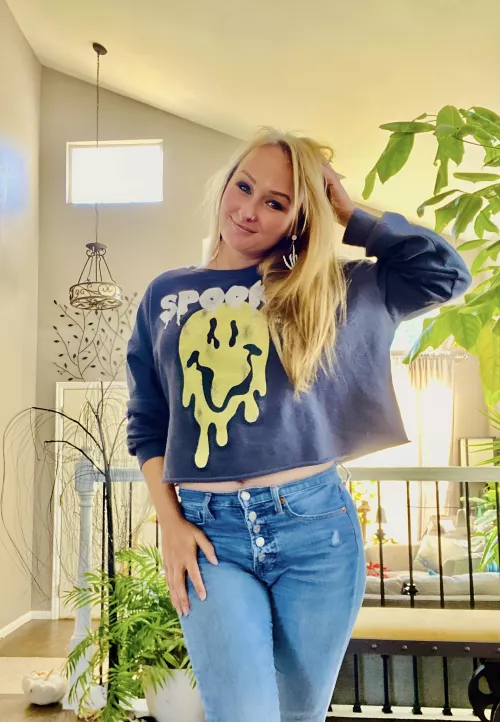 Just your average but playful milf nextdoor! 41/f