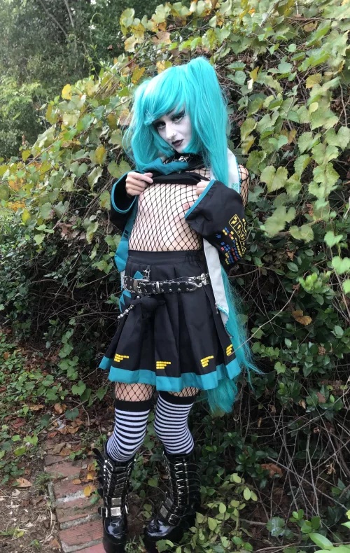 Naughty Hatsune….