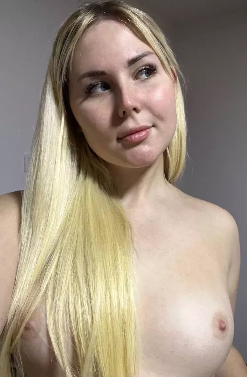 Perfect Areolas and Perfect Nipples in this Selfie :)