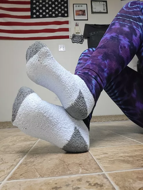 Stay warm this winter! Tons of fuzzies in stock including this two tone blue. Three days of stink, waiting to be claimed [Selling]