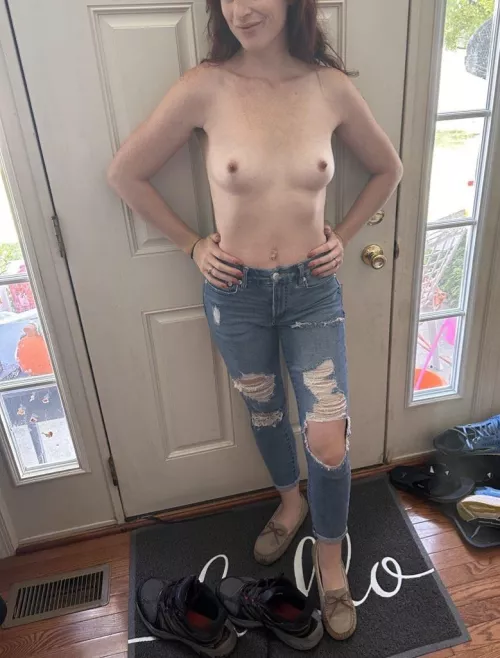 Sundays art project is to paint my chest with your juices…