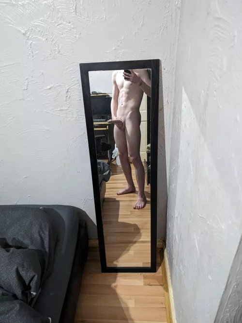 This dick needs a pussy wrapped around it immediately 🥵