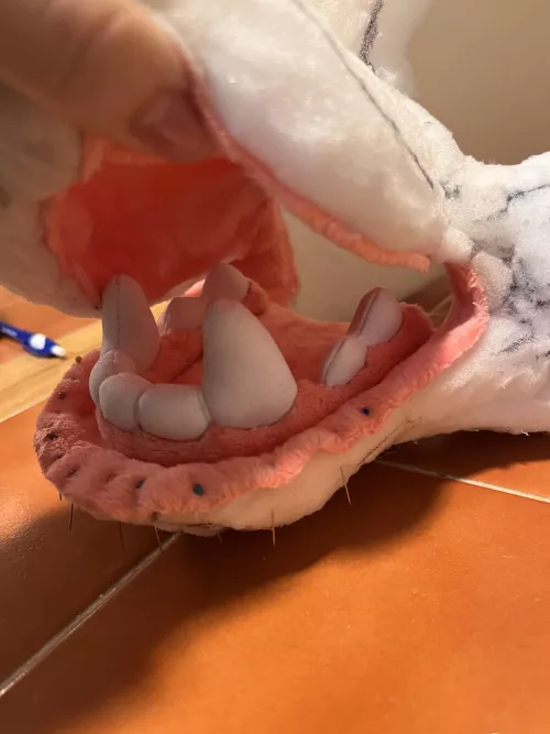 what is your favourite: maws, paws, tails, or claws ^w^? mine is def maws :3 (fursuit head by me- grim.minister)