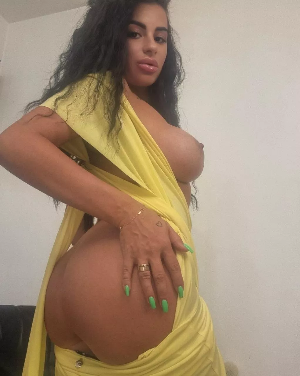 Would you share me with your friends :) (pretty wife)