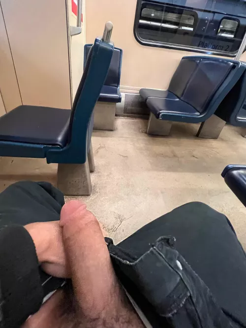 (18) comment YES for more public nudes 🚊