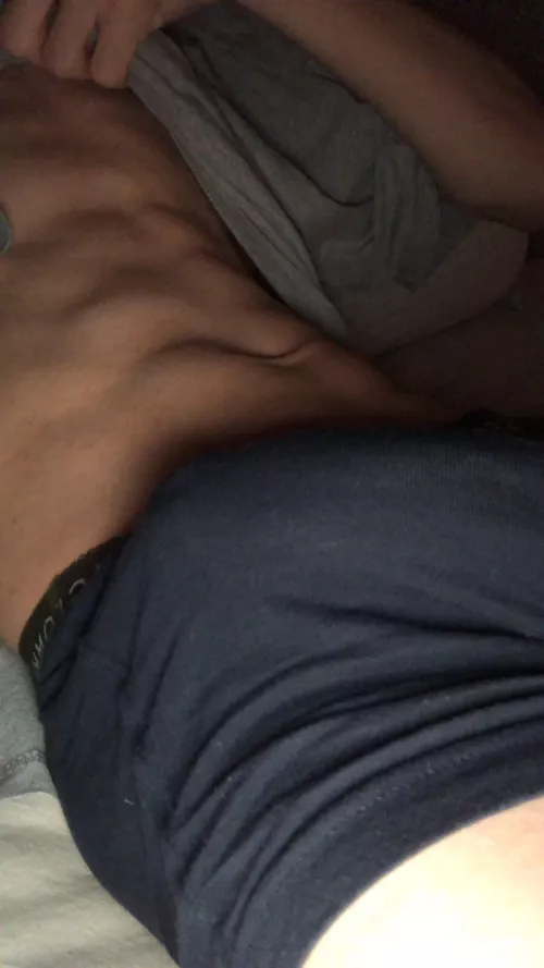 19 str8 athlete here for masc and fit bros hmu: arthurgoggles