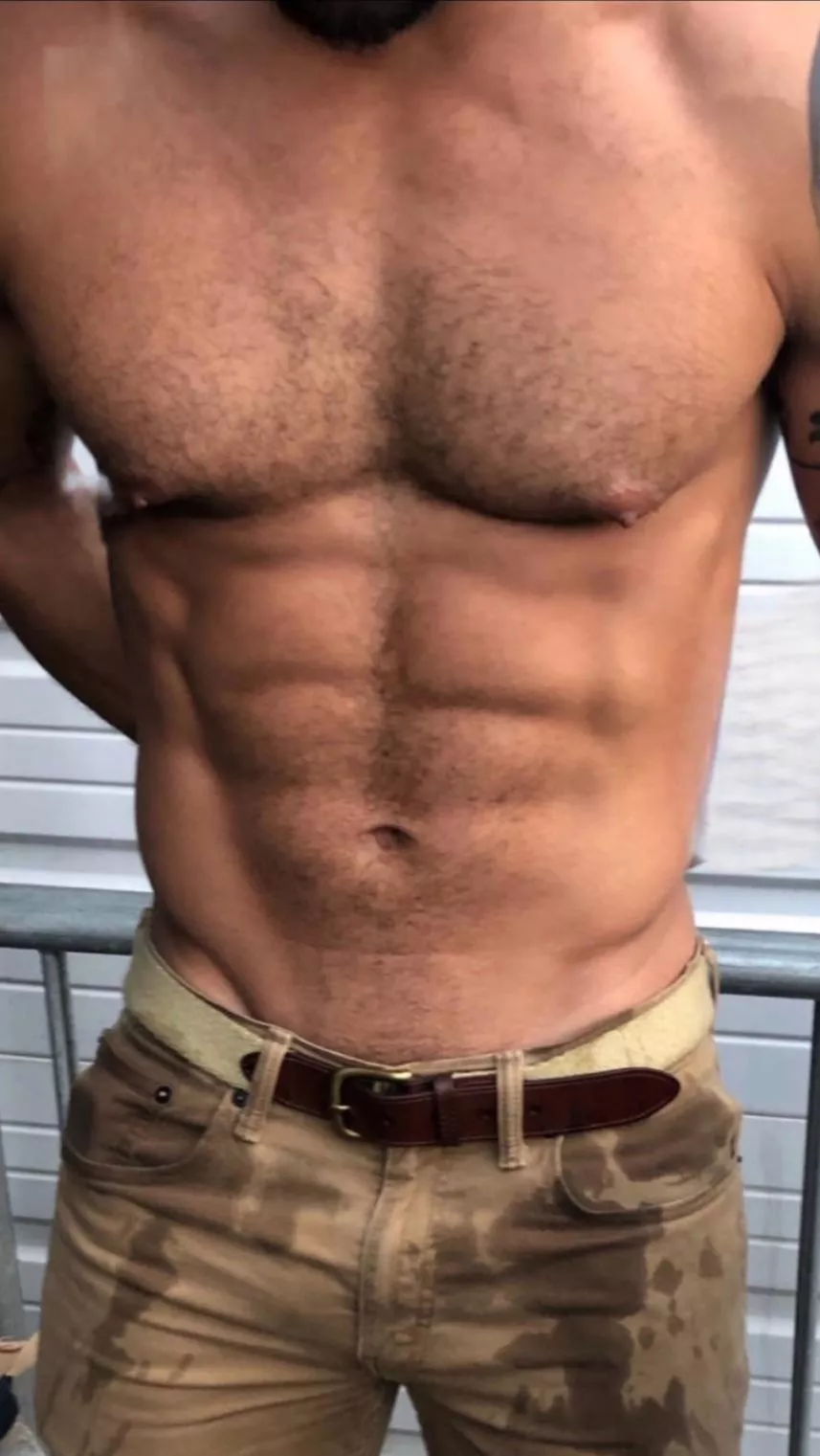 37/USA | Fit guys hit me up | @ShowerGuy.86