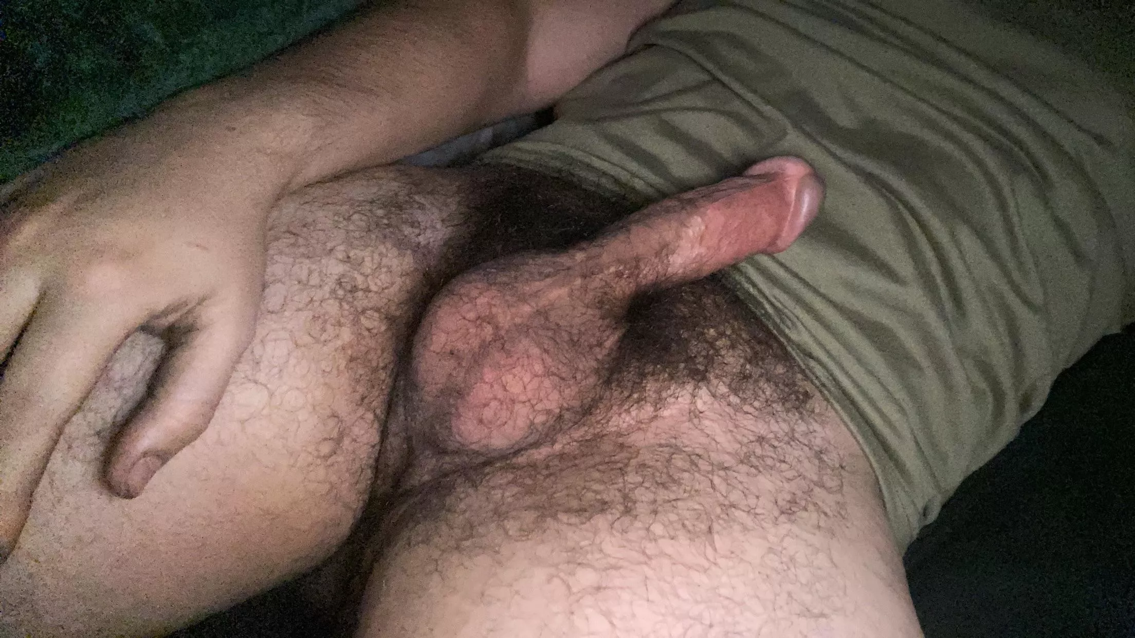 Anyone wanna help out this hairy airman?