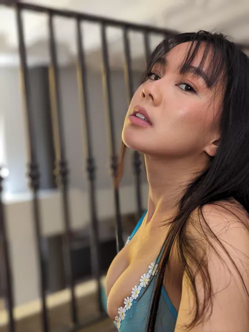 Come and visit your new neighbour, Ill get down on my knees for you to say hello x