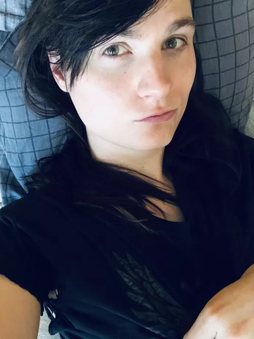 Do I look cute even without makeup?
