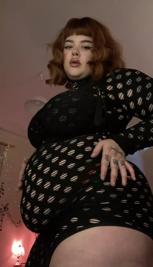 this is how dresses are supposed to fit .. right