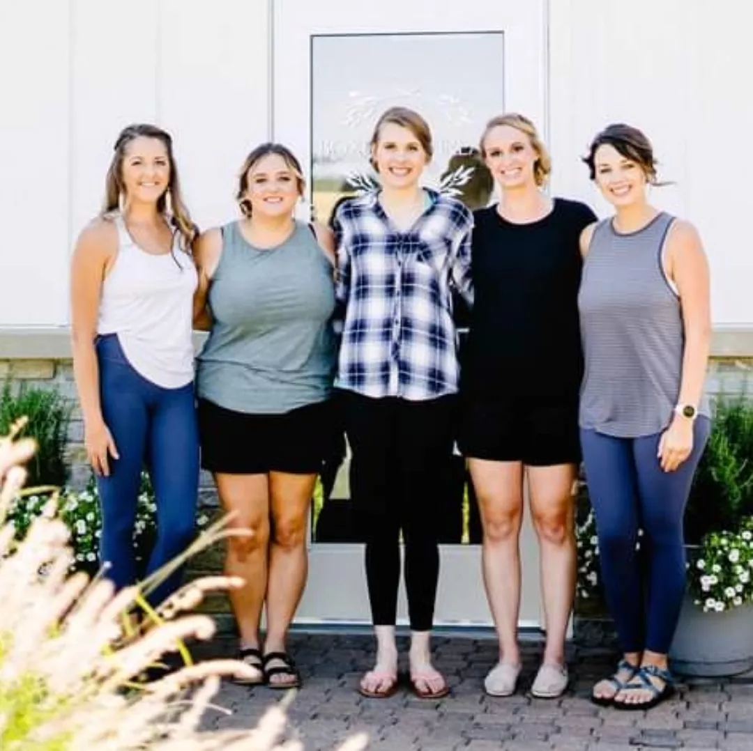 who ya taking into that door back there [5]