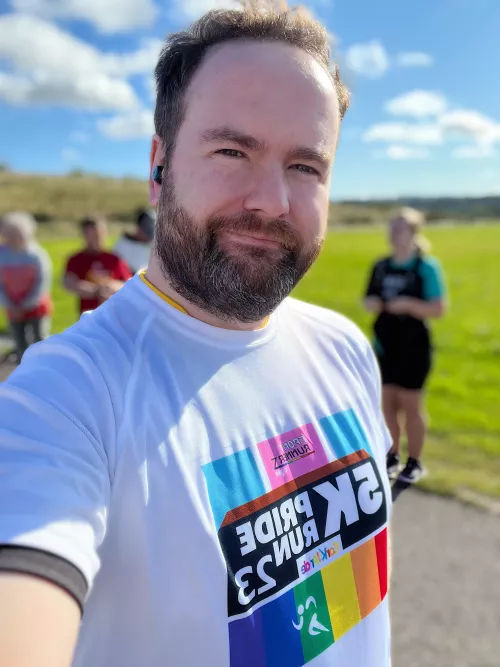 Any Starfield gaymers out there?