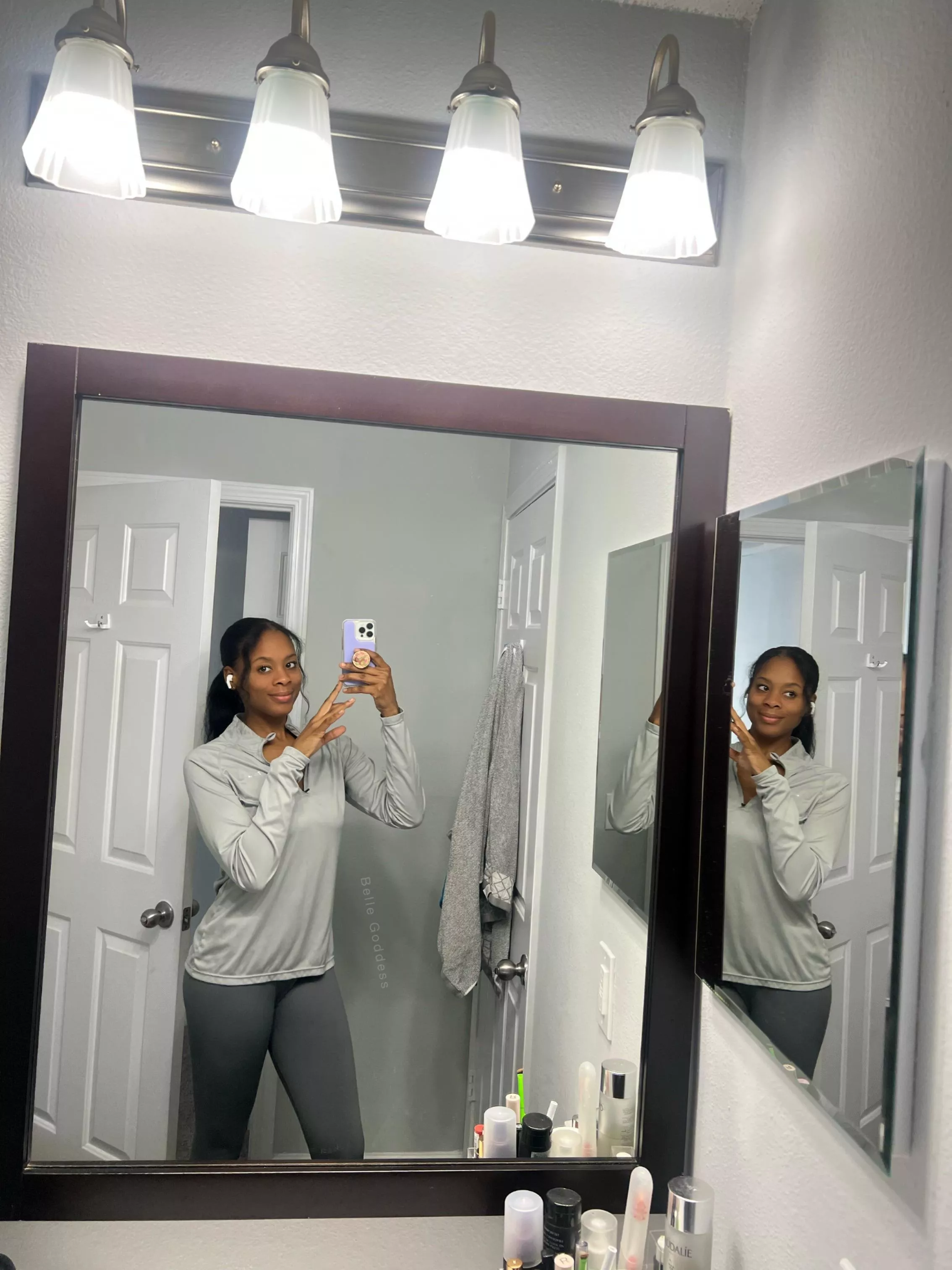 Anyone into tall ebony women