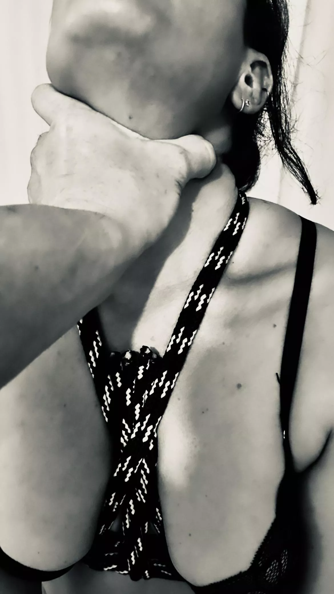 Eyes on me, little mouse! ! !