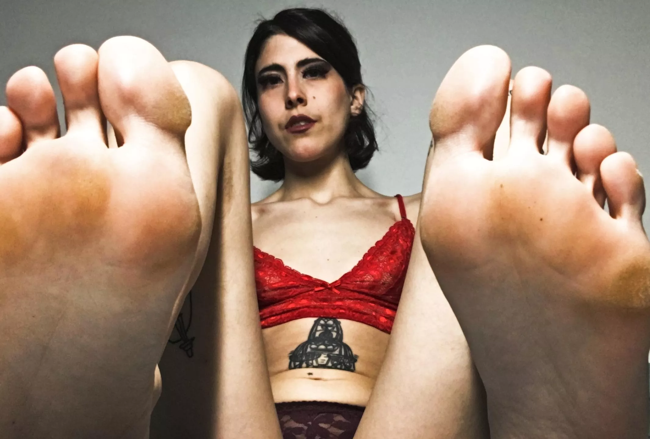 get a hypno-stare on the feet soles that you're highness is showing 4u to worship!