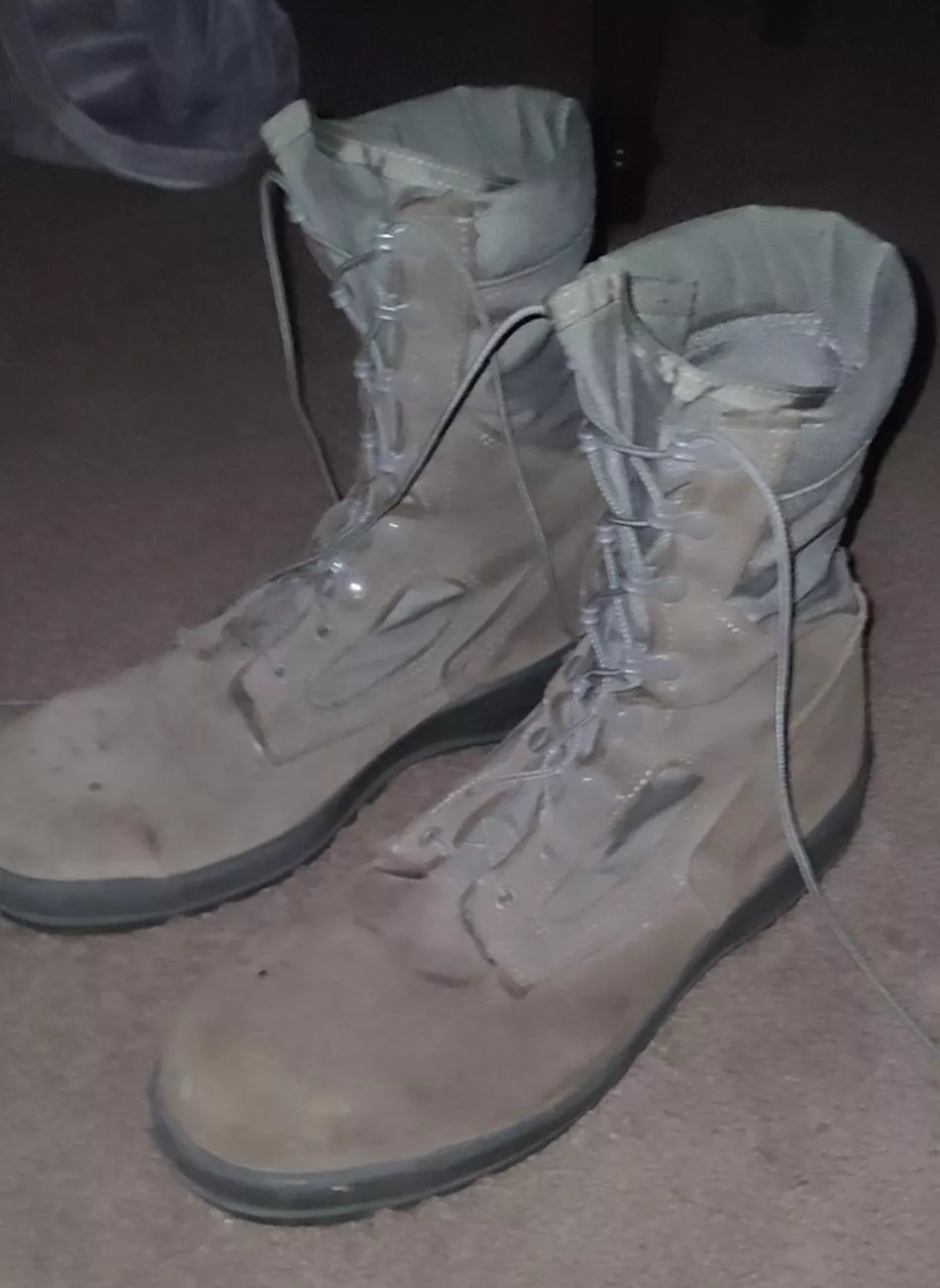 Got these from my friend's father, he's not sure how old these boots are. Can I get an ID on them?