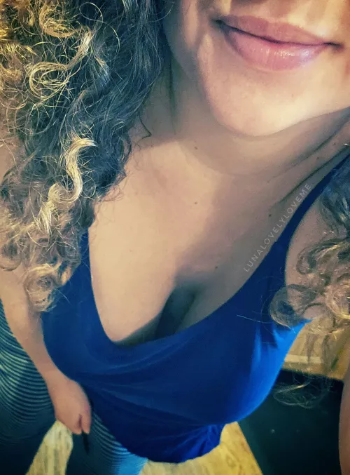 I hope you don't mind my braless state, it's just more comfortable this way.