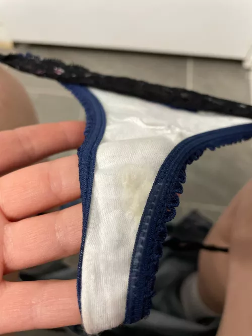 Im back and just a little creamy. I peed a little too