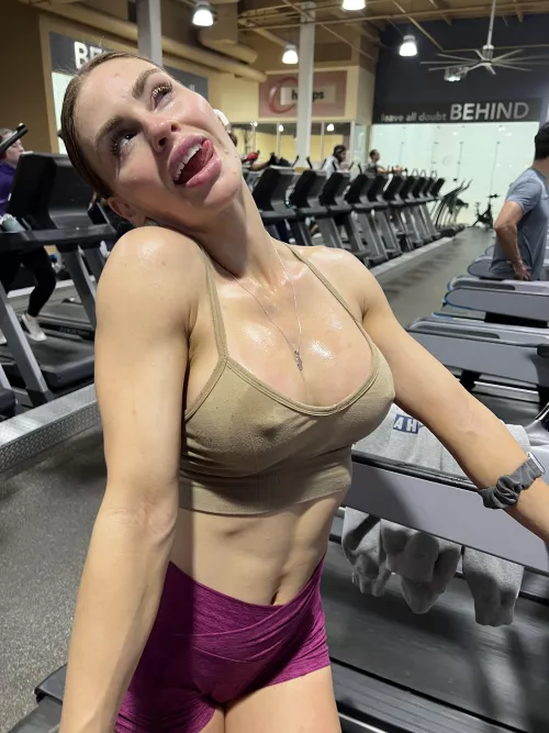 Its getting sweaty (f)