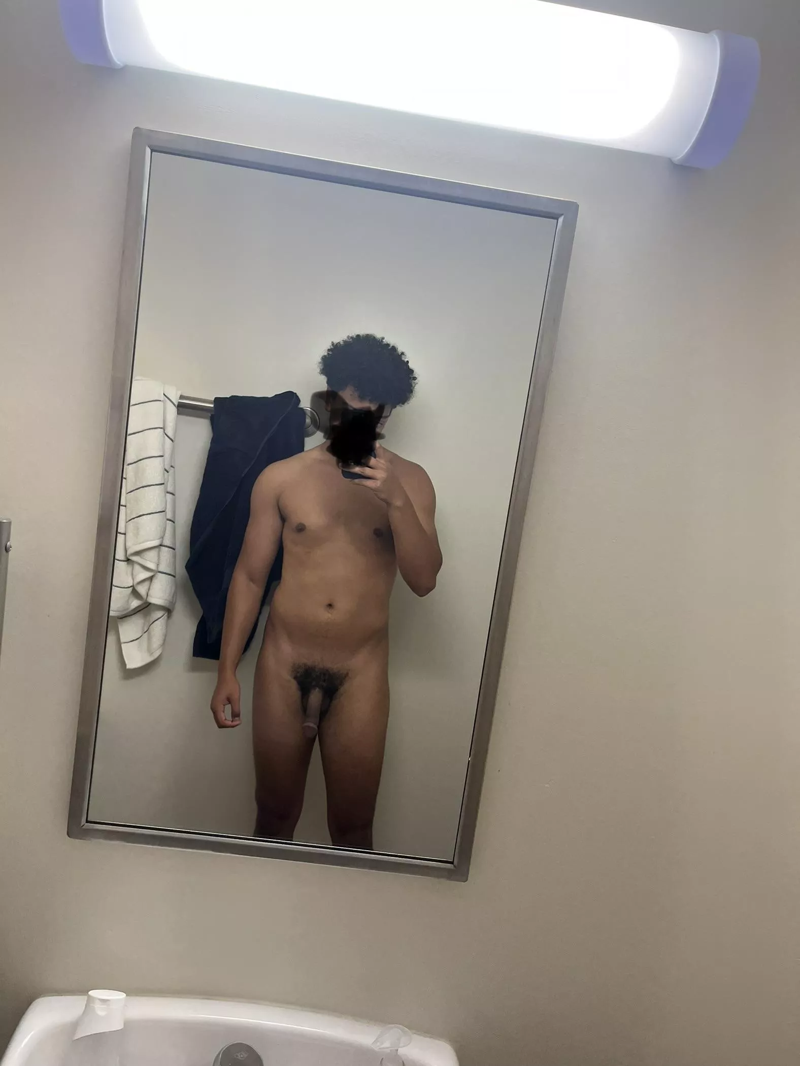 M 20, 165 ibs, 5’11”
