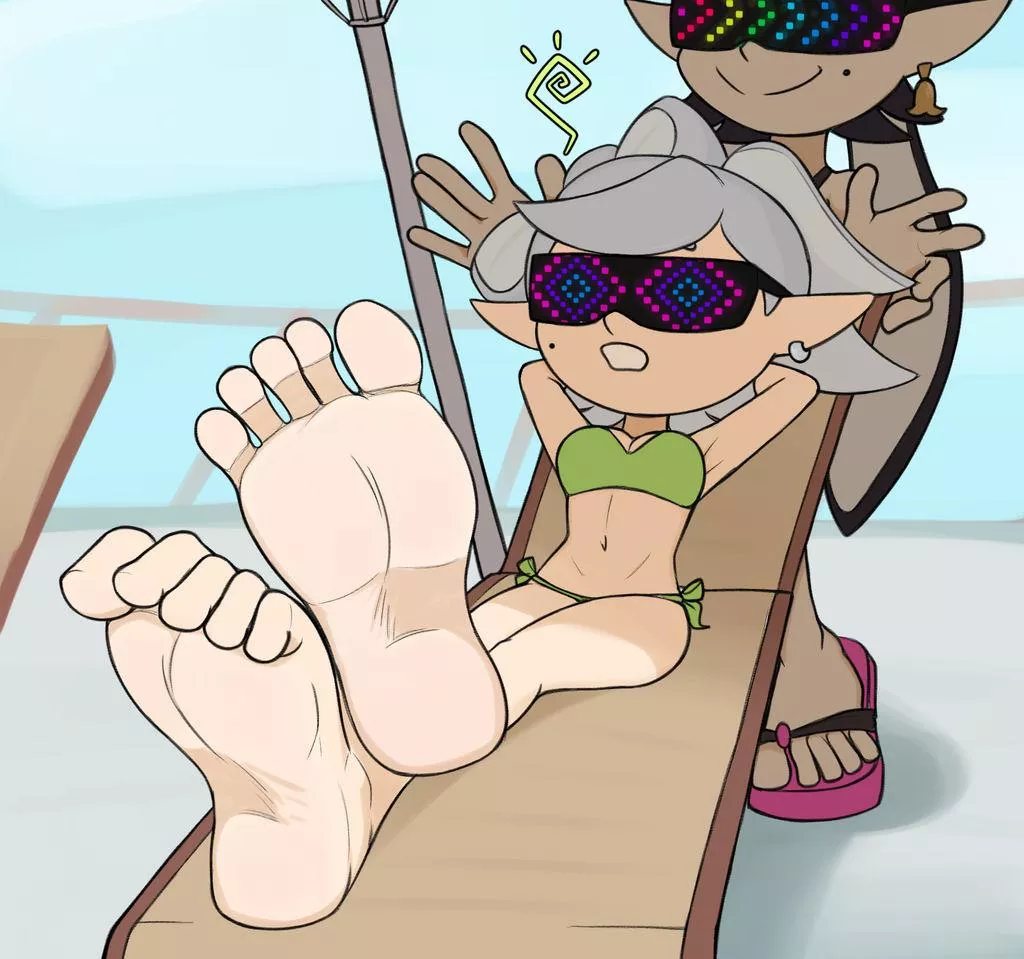 Marie from Splatoon in a bikini with some hypnoshades on. (Pentaguy)