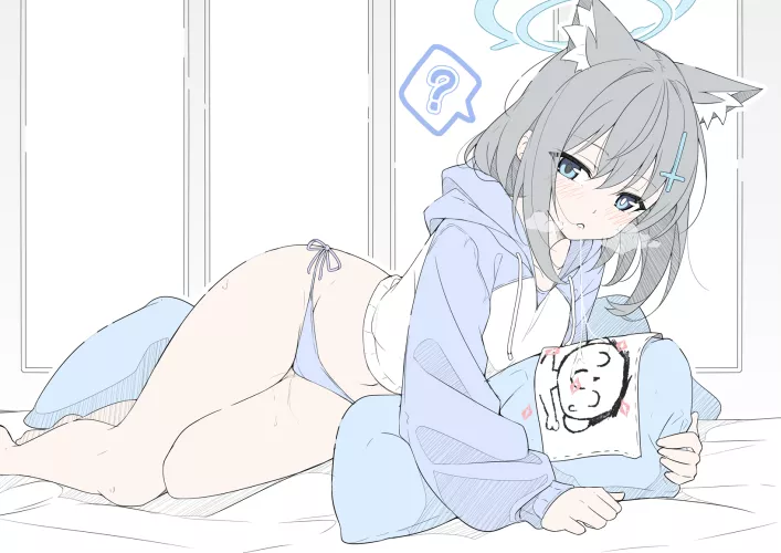 Pillow Shiroko Thighs [Blue Archive]