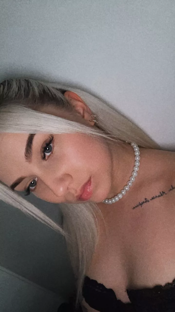 Would you fuck a blonde slut that looks like me?