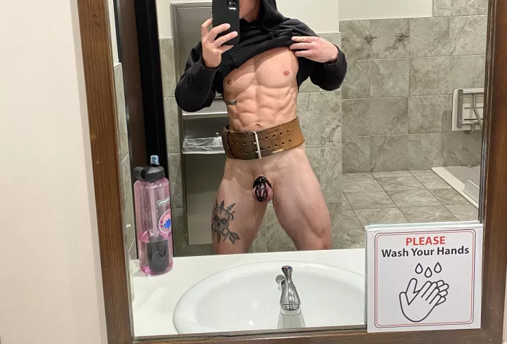 Being a muscle cuckold is so amazing