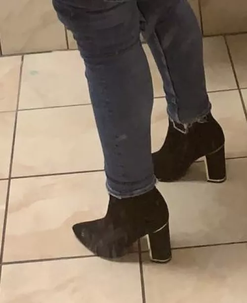 Came to the bathroom to take this photo