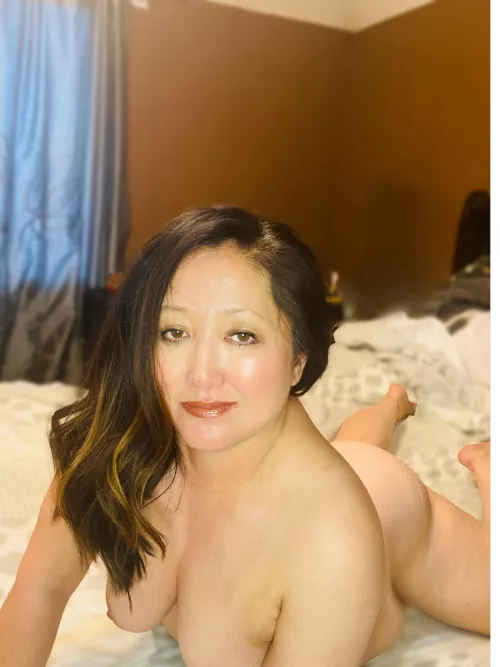 Don’t mind me, I’m just over here doing Mom bod stuff