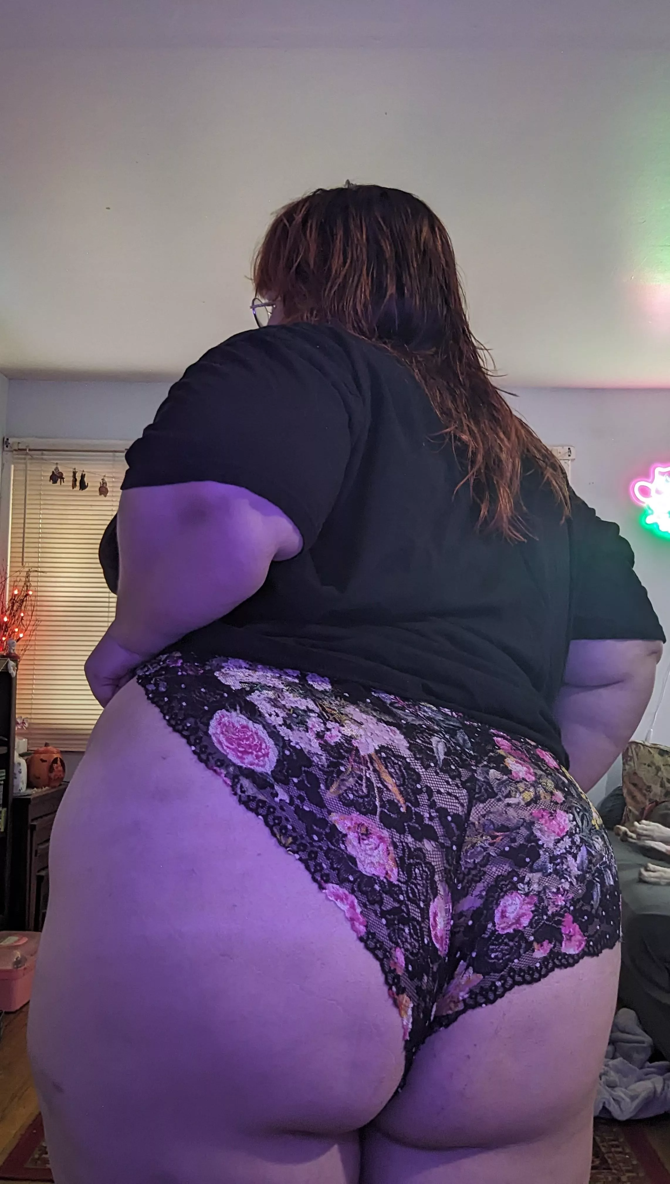 Giant ass here 🙋‍♀️