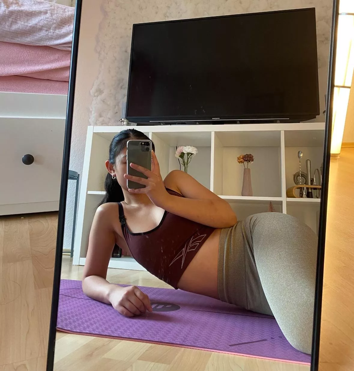 If you would come over we can do yoga together ;p🧸