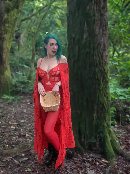 Little Red Riding Hood by Sirenskiss3