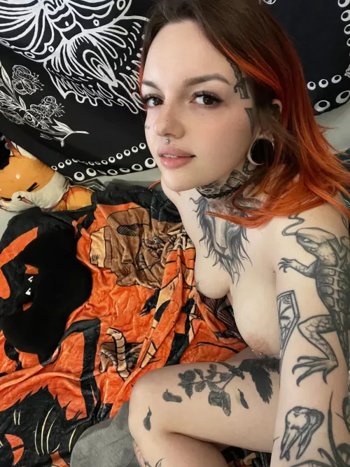 They said redhead GOTHICC is the best