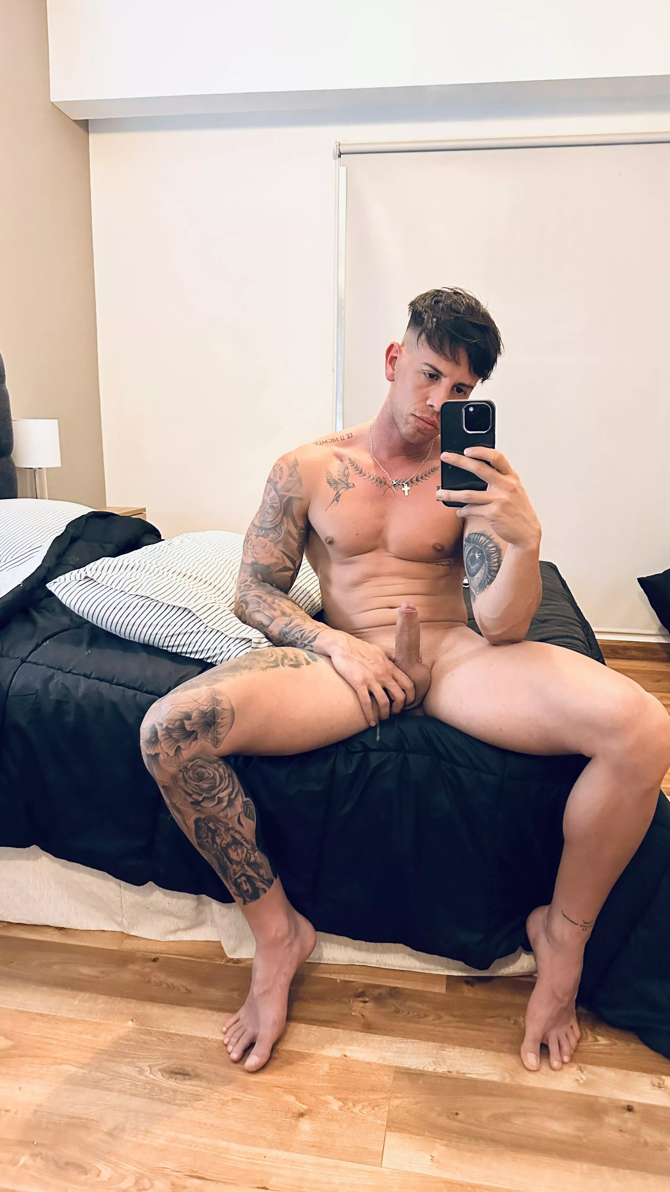 Use one emoji to represent my cock ;)