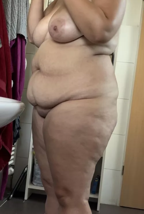 would anyone like to fuck me?