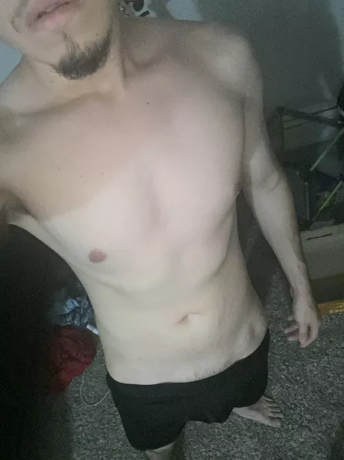 [19] I look good in black :)