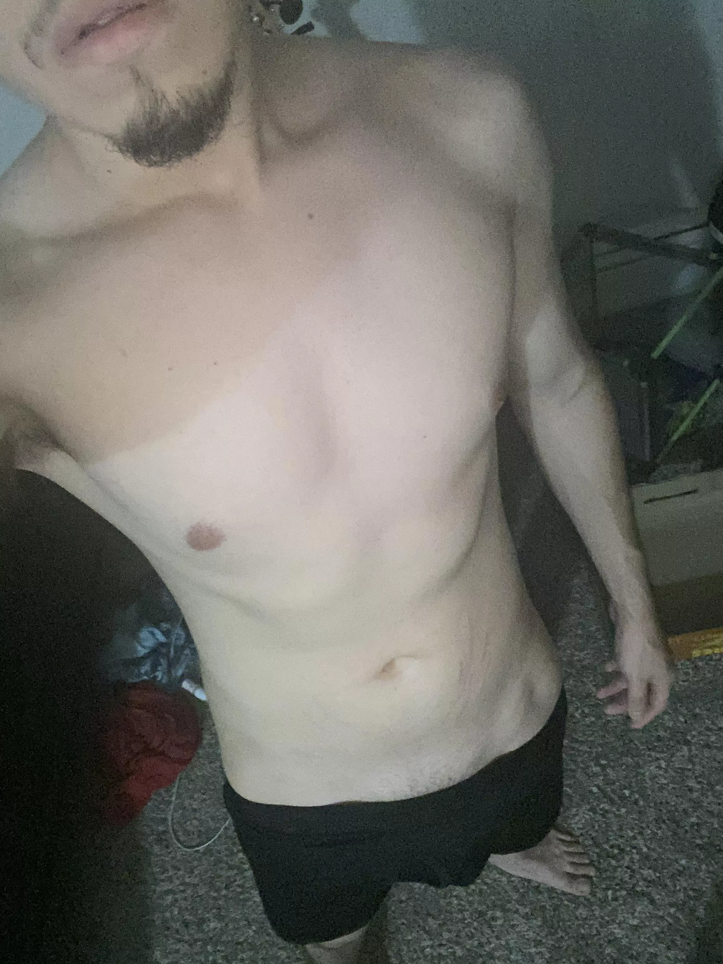 [19] I look good in black :)