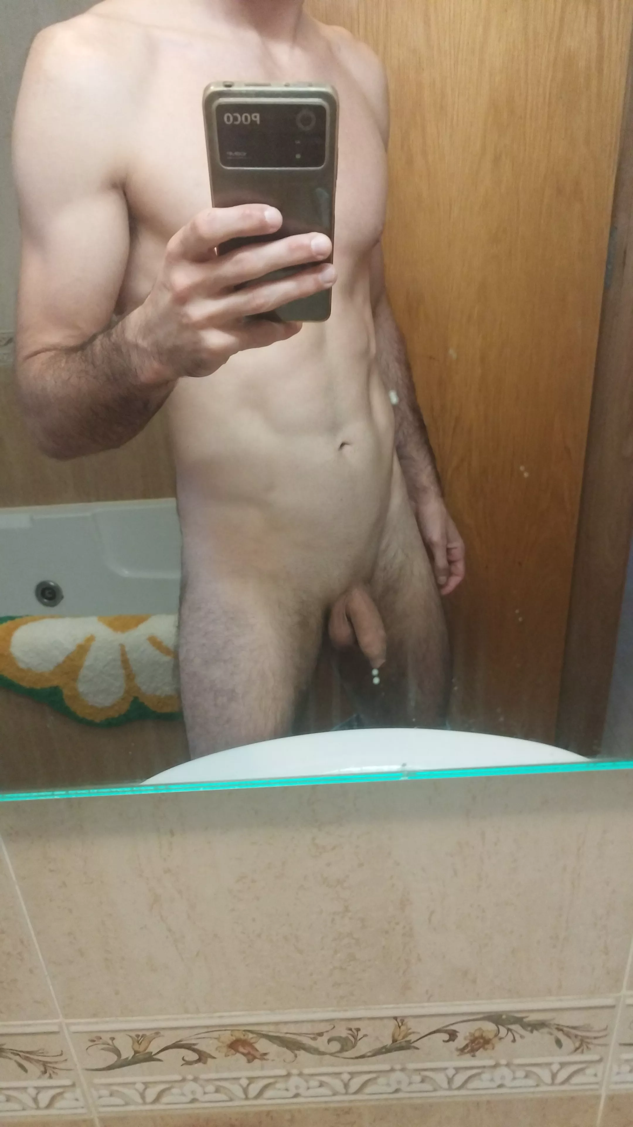 30 spain straight curious and fit. I fetishize XXL cock. Hmu and make my aDICKtion worse. Please send asl and dickpic when add. sc: wizztuc