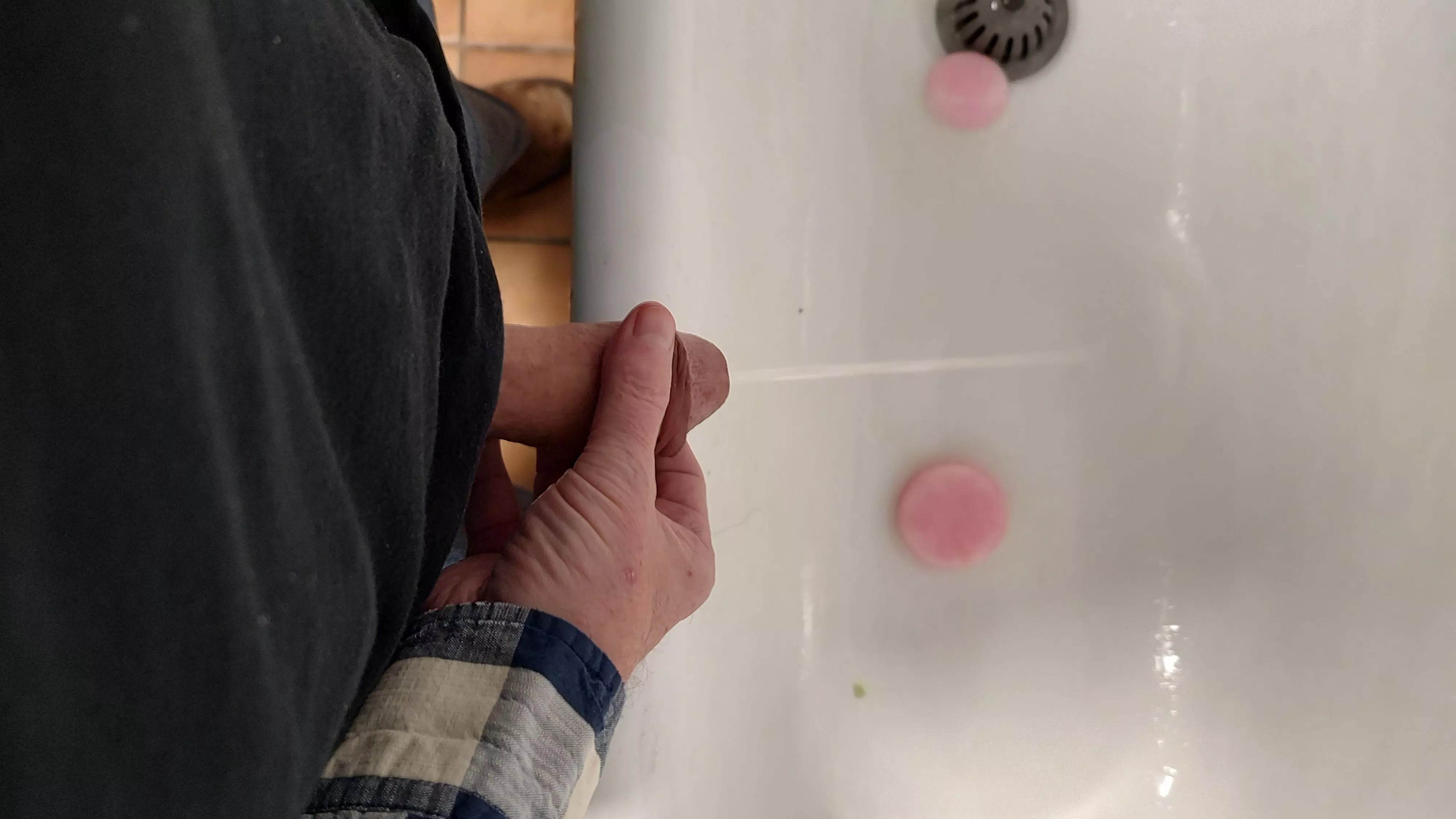 (58) just gotta love the old piss trough 👀