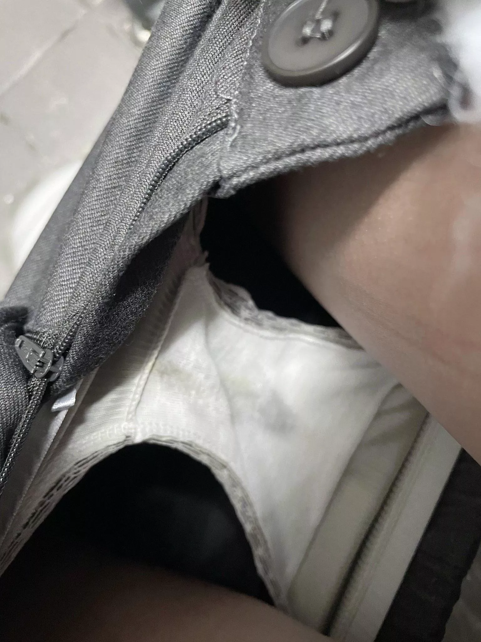 Browsing NSFW at work gets me soaked