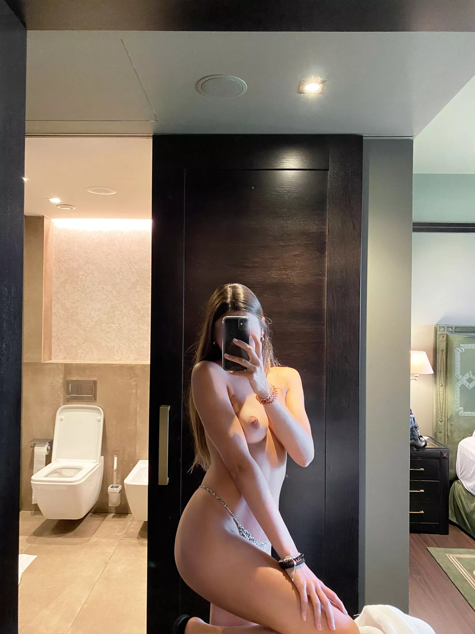 Come over and stay the night with me during Halloween? 🎃