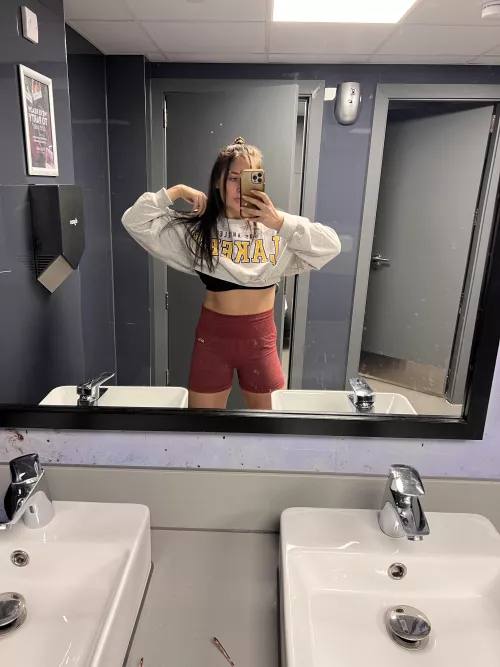 Gym & sauna… one of my fave things to do 😍💦